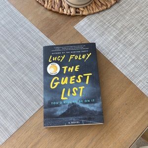 2/$15 - The Guest List - Lucy Foley